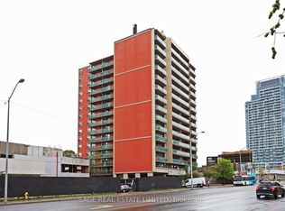 5949 Yonge St #804, Toronto, ON M2M3V8