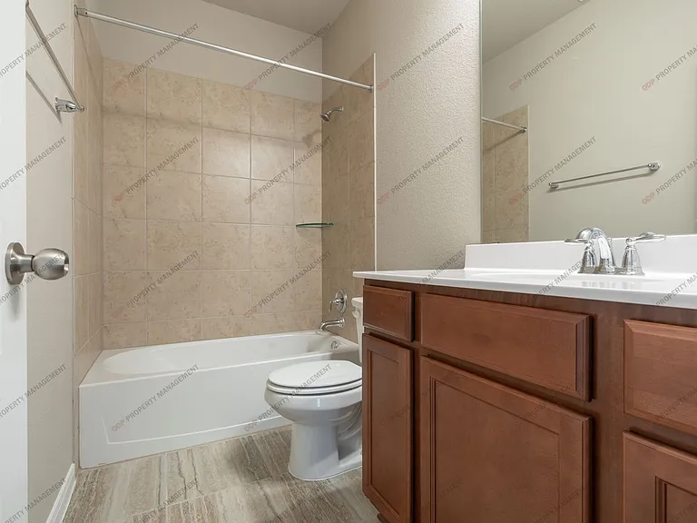 727 Cross Dr — Photo 13