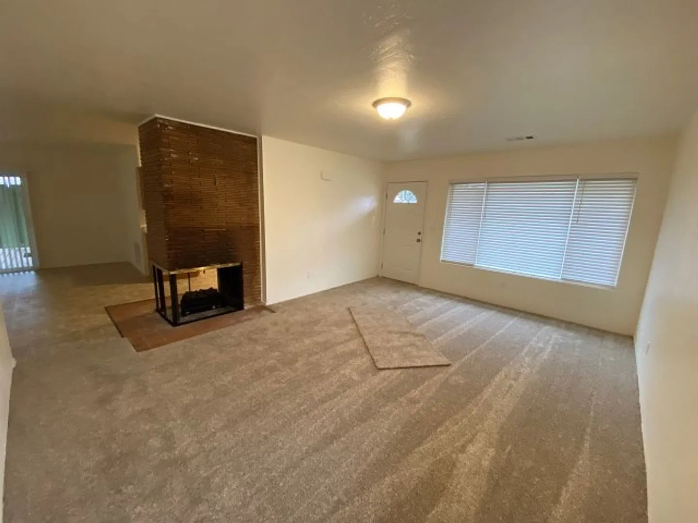 3 bedroom, 2 bath home in Medford! — Photo 4