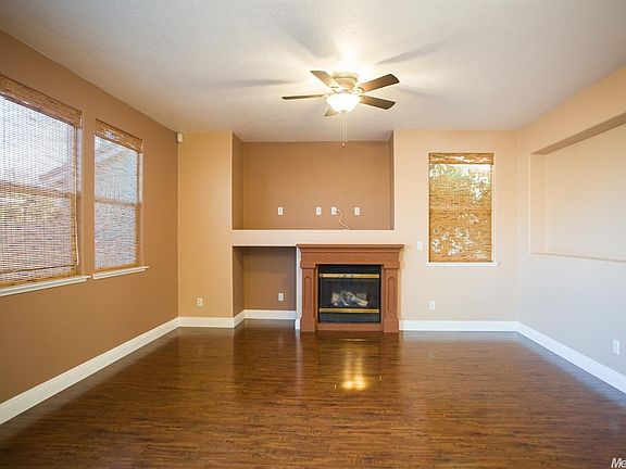 4th image of 1849 Marinette Ln