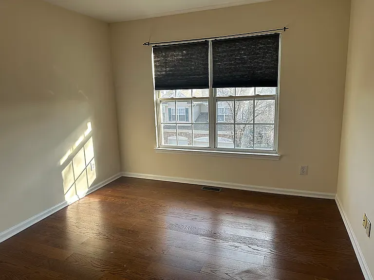 1066 Shadowlawn Dr — Photo 8