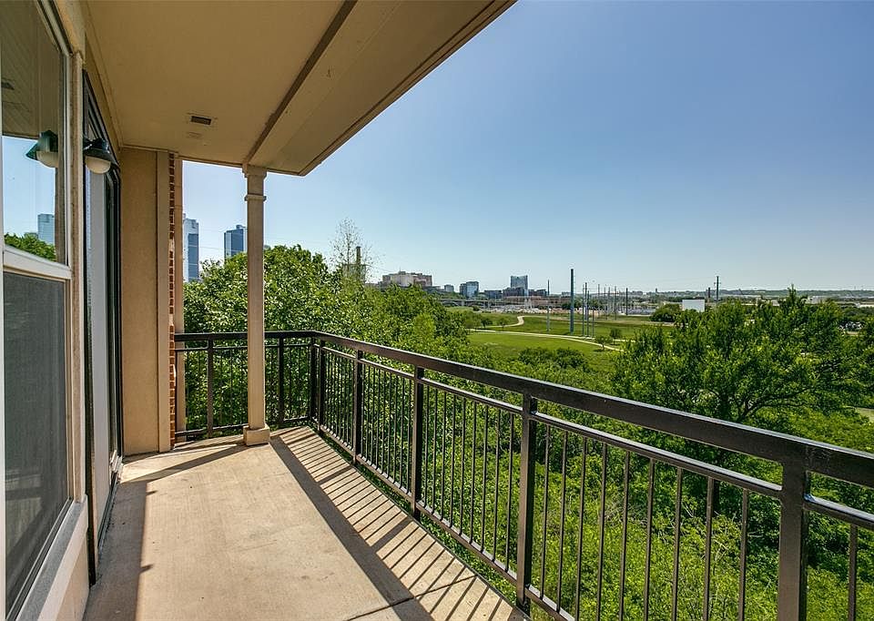 1st image of 609 Cabral Cir