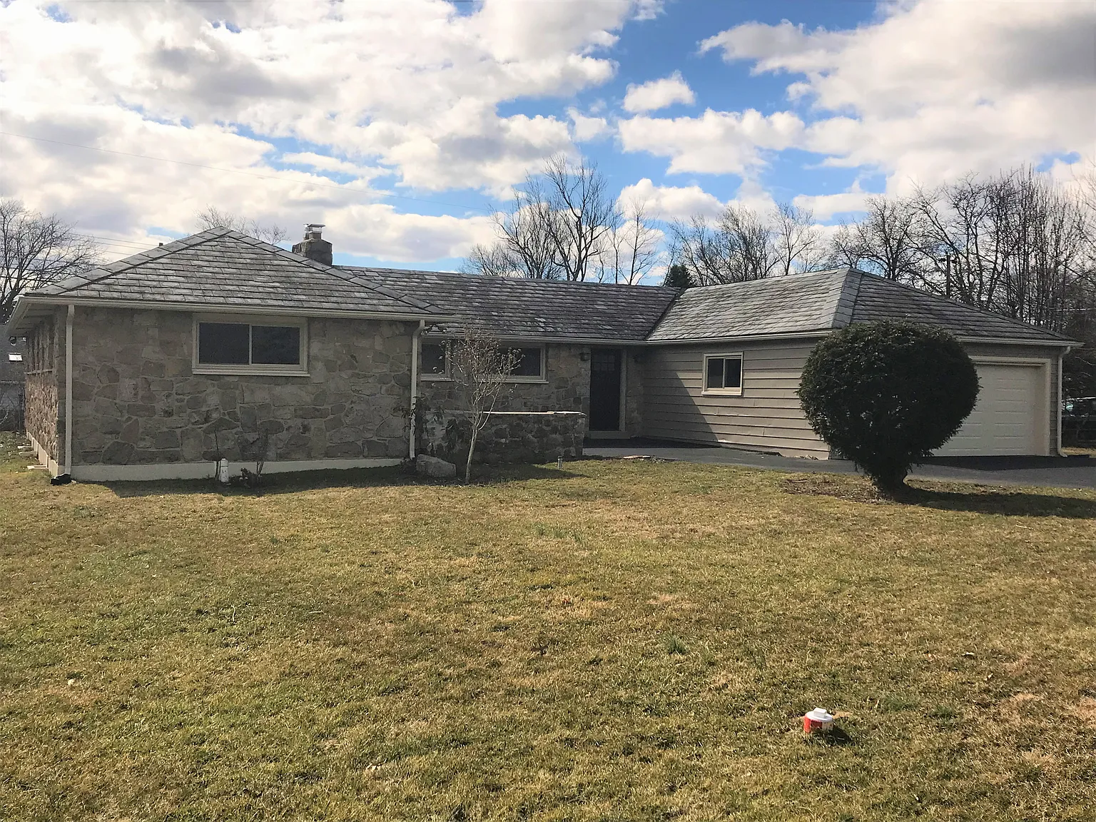 4390 William Penn Hwy photo 1