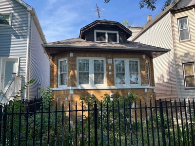 1912 N Harding Ave, Chicago, IL, 60647