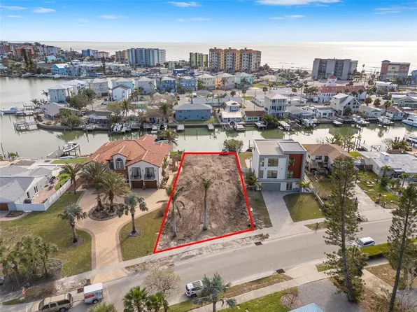 325 140th Ave E #16, Saint Petersburg, FL 33708