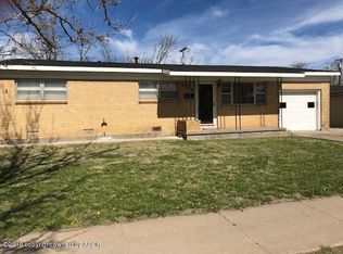 2006 Drake Dr, Perryton, TX 79070