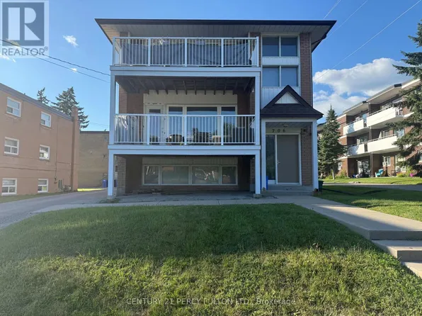 706 Dunlop St W #3, Whitby, ON L1N 1V5