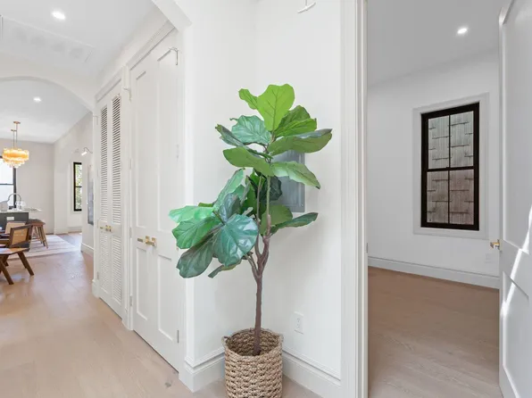 83 Liberty Place image 32 of 43