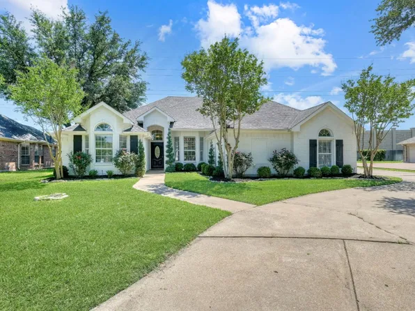 6 Winding Creek Ct, Trophy Club, TX 76262