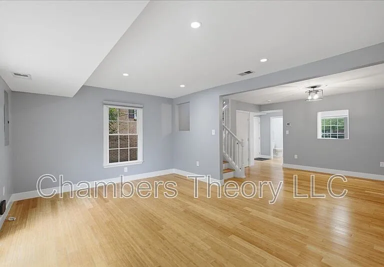 5713 Independence Cir — Photo 8