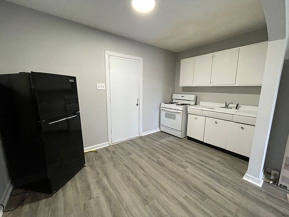 5th image of 847 N Glendale Ave APT 1