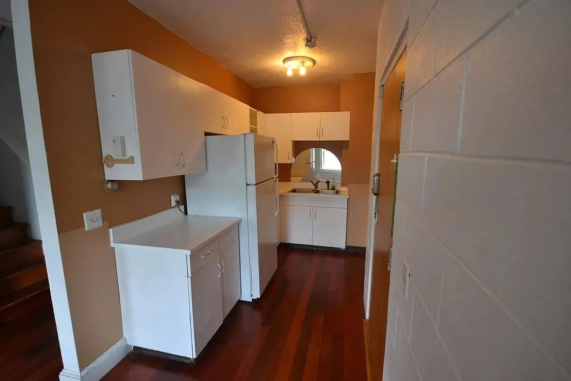 2 bed, 900 sqft, $2,000 — Photo 2