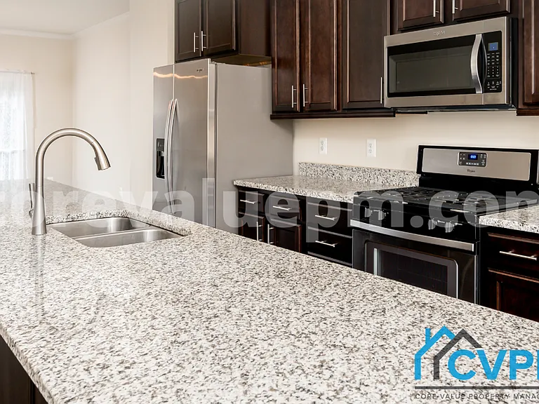 1216 Acorn Ln — Photo 8