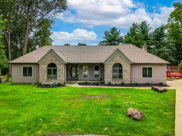 2296 Cross Creek Trl, Cuyahoga Falls, OH 44223