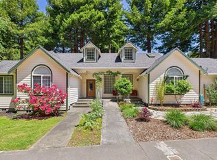1002 Diamond Dr, Arcata, CA 95521