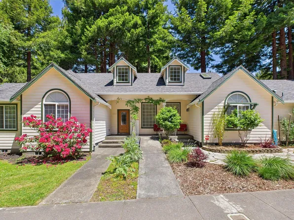 1002 Diamond Dr, Arcata, CA 95521