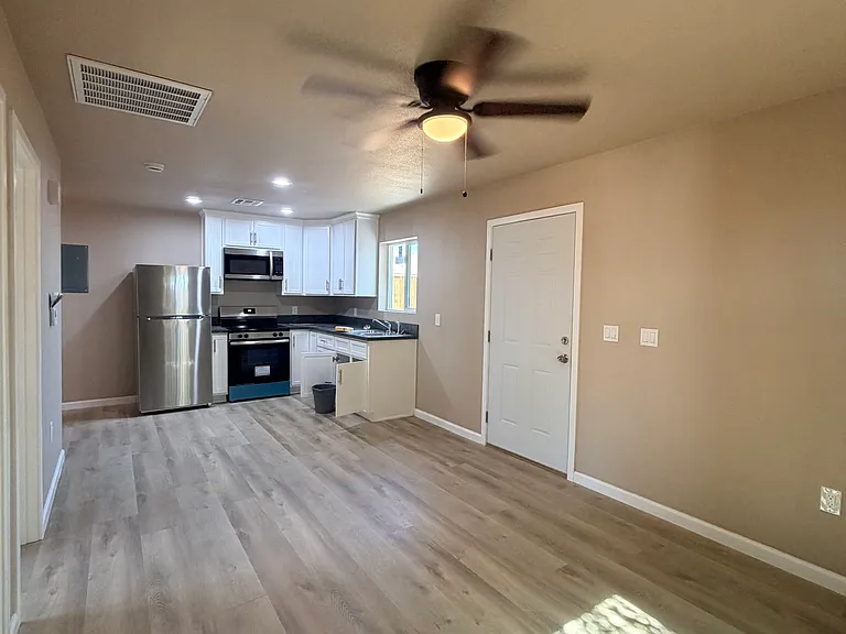 774 M Acuna Ave #2 — Photo 8
