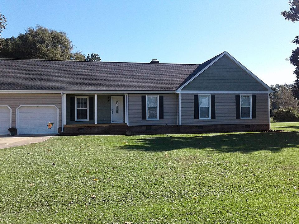 1st image of 202 Moss Hill Dr