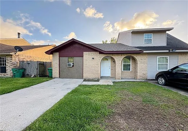 2 bed, 2.0 bath, 1150 sqft, $1,600 — Photo 2