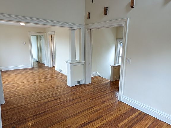 5th image of 230 W Utica St #2