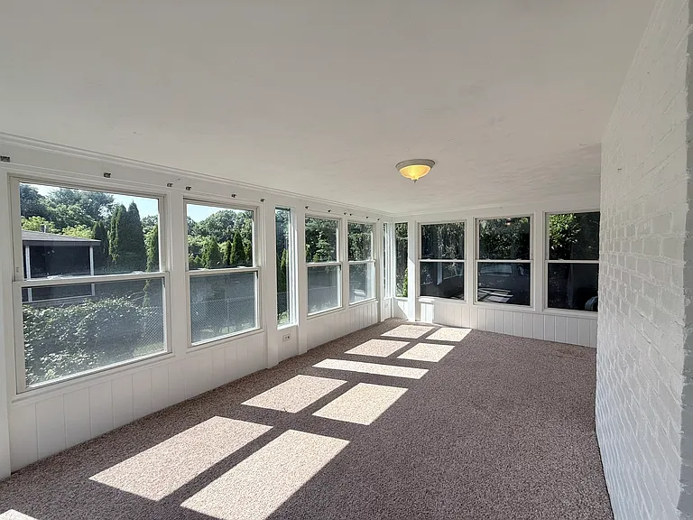 16 Pine St — Photo 12