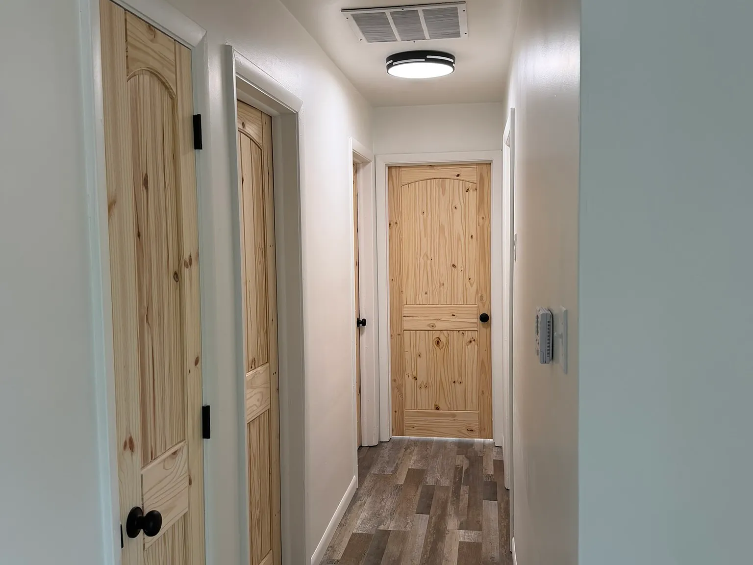 1712 N Stevens Ave — Photo 3