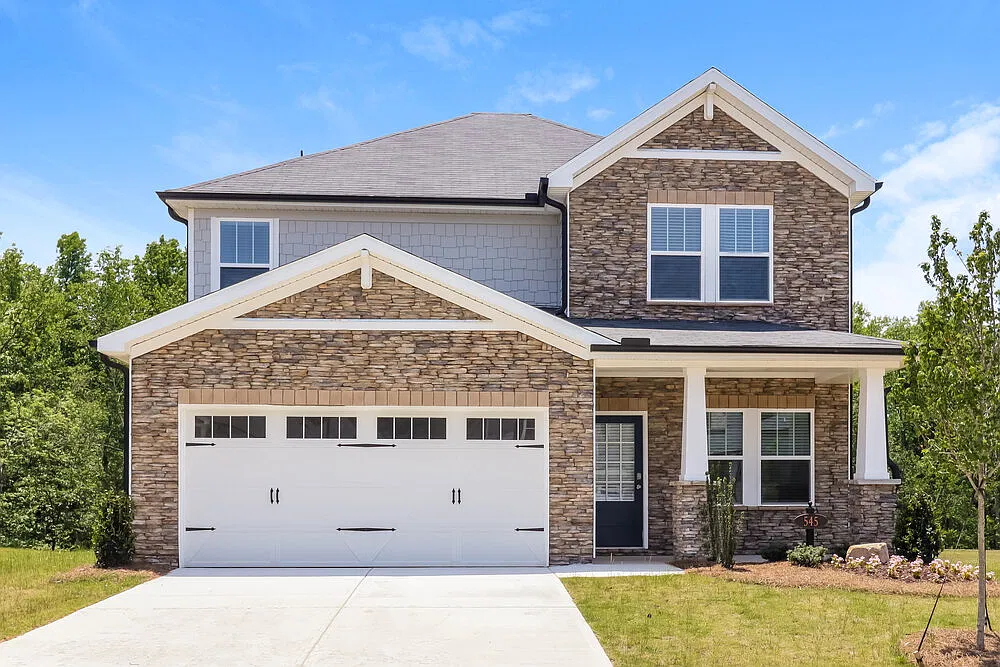 3 bed, 2.5 bath, 1858 sqft, $2,370 — Photo 1