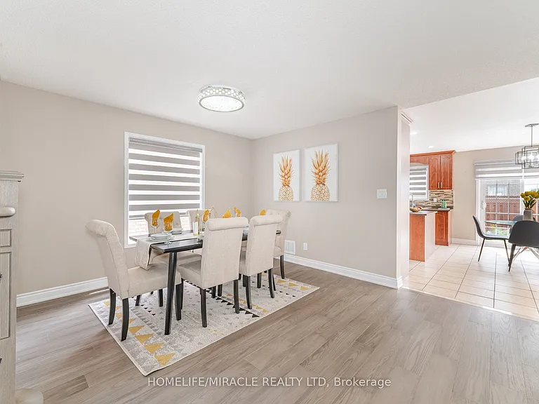 41 Beachpoint Blvd #UPPER — Photo 12