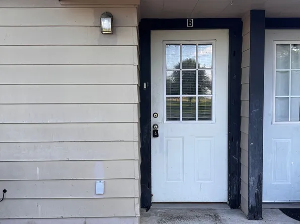 Elton Apartments, 348 Raymond Church Rd #B, Elton, LA 70532