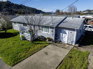 801 Myrtle Ave, Reedsport, OR 97467