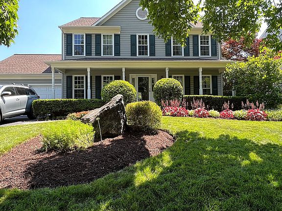 2nd image of 211 Foxborough Dr SW