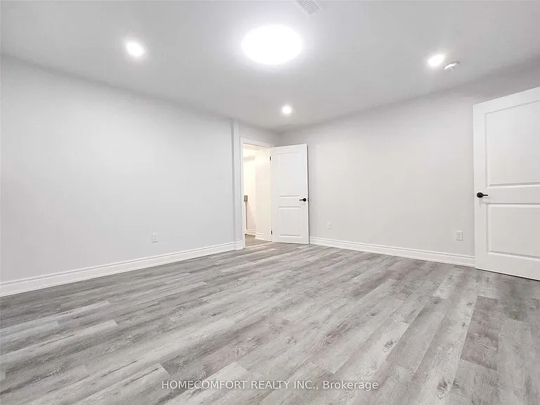6A Beamsville Dr #GROUND LEVEL AND BA — Photo 11