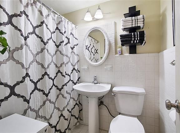 5th image of 1205 Saint Charles Ave APT 310