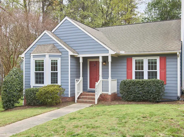 1231 Cranebridge Pl, Chapel Hill, NC 27517