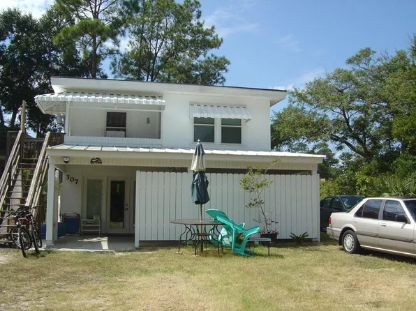 307 75th Ave N, Myrtle Beach, SC 29572