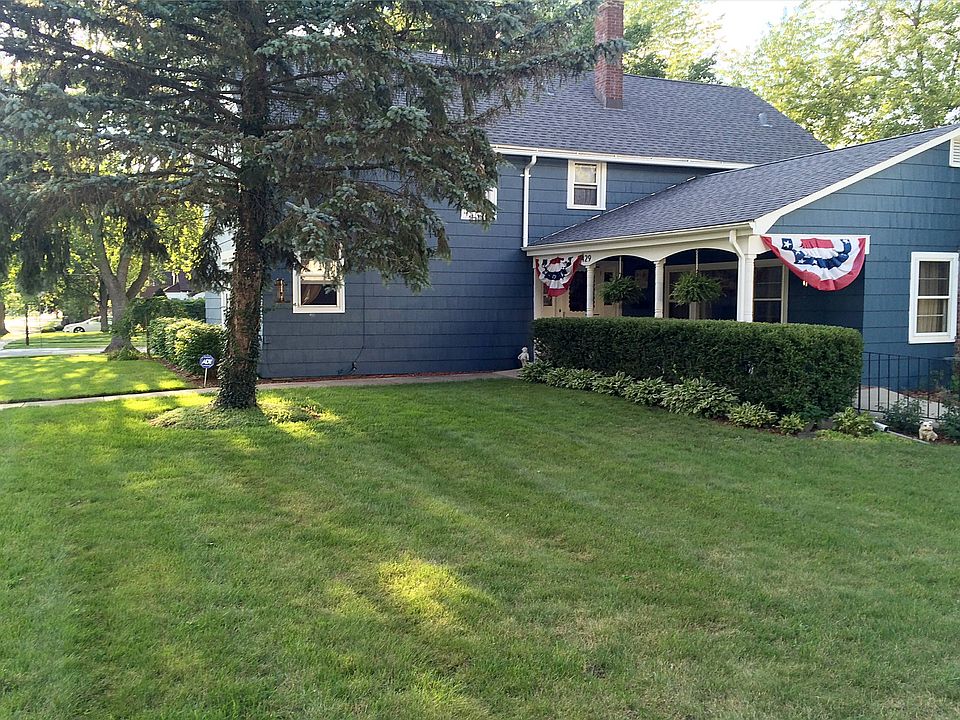 FRONT PORCH EAST TO WEST