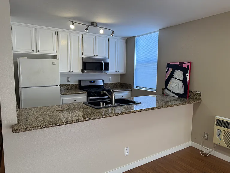 11615 Missouri Ave #2 — Photo 8