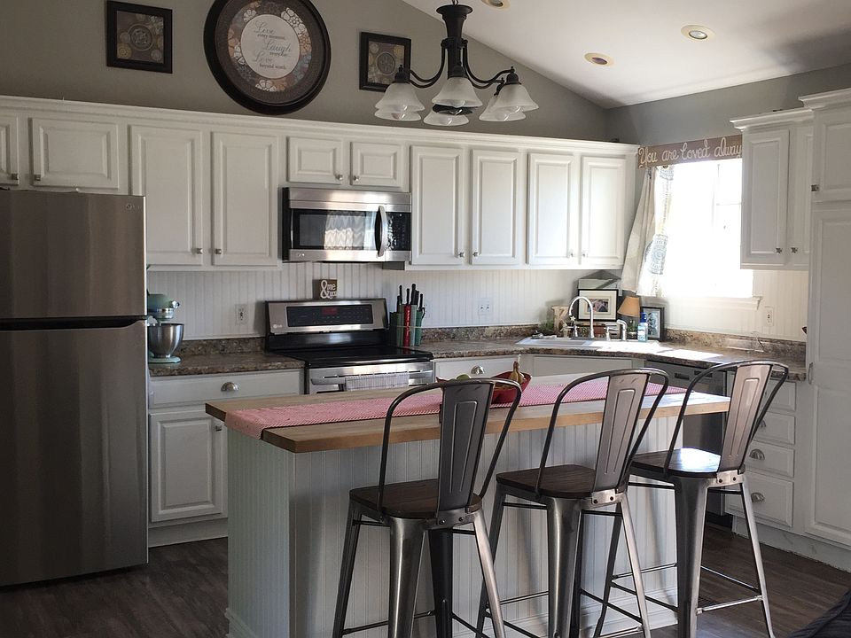 2nd image of 71 Pheasant Dr