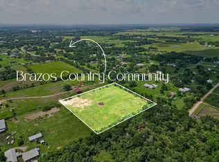 1952 Beverly Ln, Sealy, TX 77474