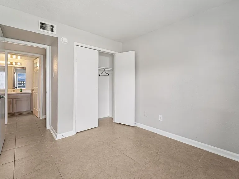 Crosby at Westchase Apartments — Photo 70