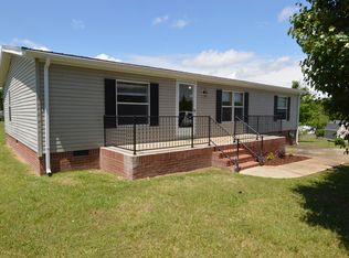 134 Cherokee Dr, Bradyville, TN 37026