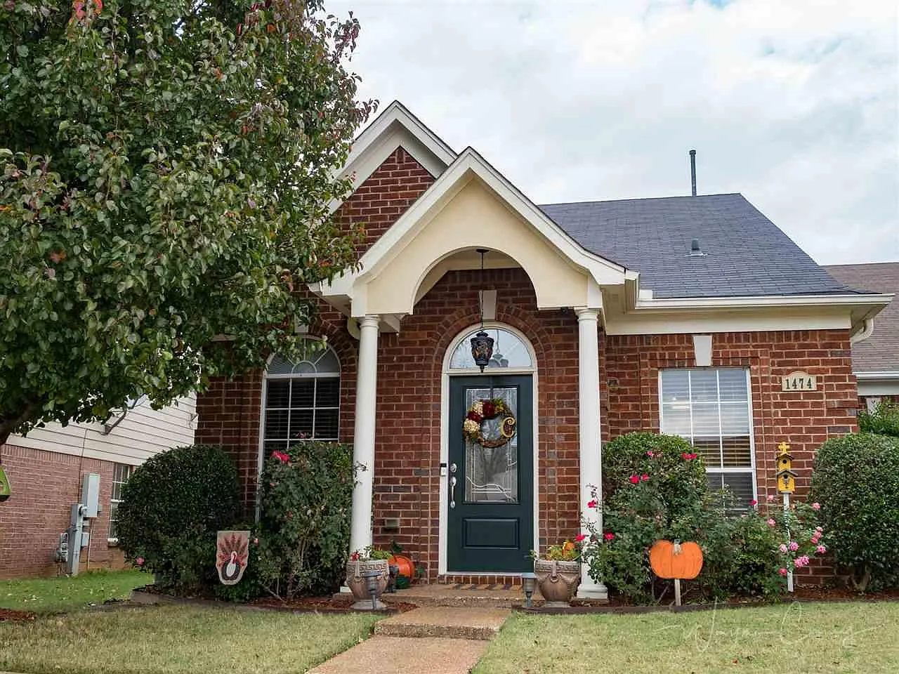 3 bed, 1200 sqft, $1,395 — Photo 1
