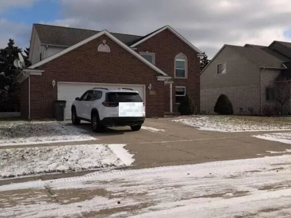 41664 Stonehenge Manor Dr, Clinton Township, MI 48038