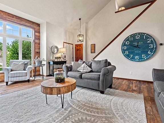 5th image of 4859 Isabella Cir