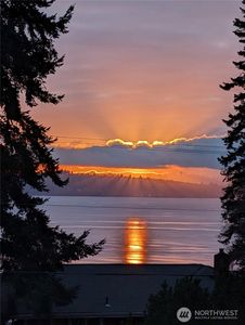 12079 Sunrise Drive NE, Bainbridge Island, WA, 98110