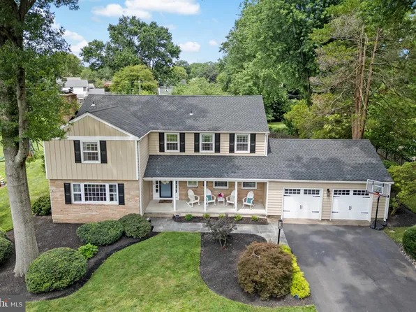 21 Milton Dr, Yardley, PA 19067