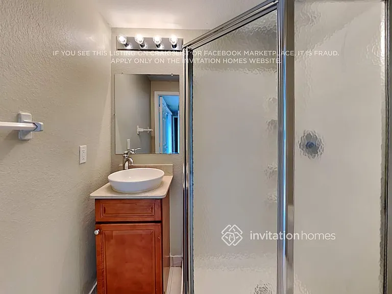 461 NE 1st St #11 — Photo 16