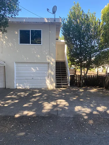 18044 Comstock Ave Photo 1