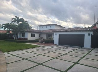 9390 SW 83rd St, Miami, FL 33173