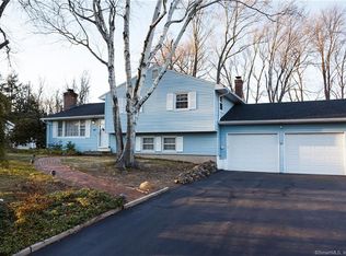 440 Sheridan Dr, Cheshire, CT 06410